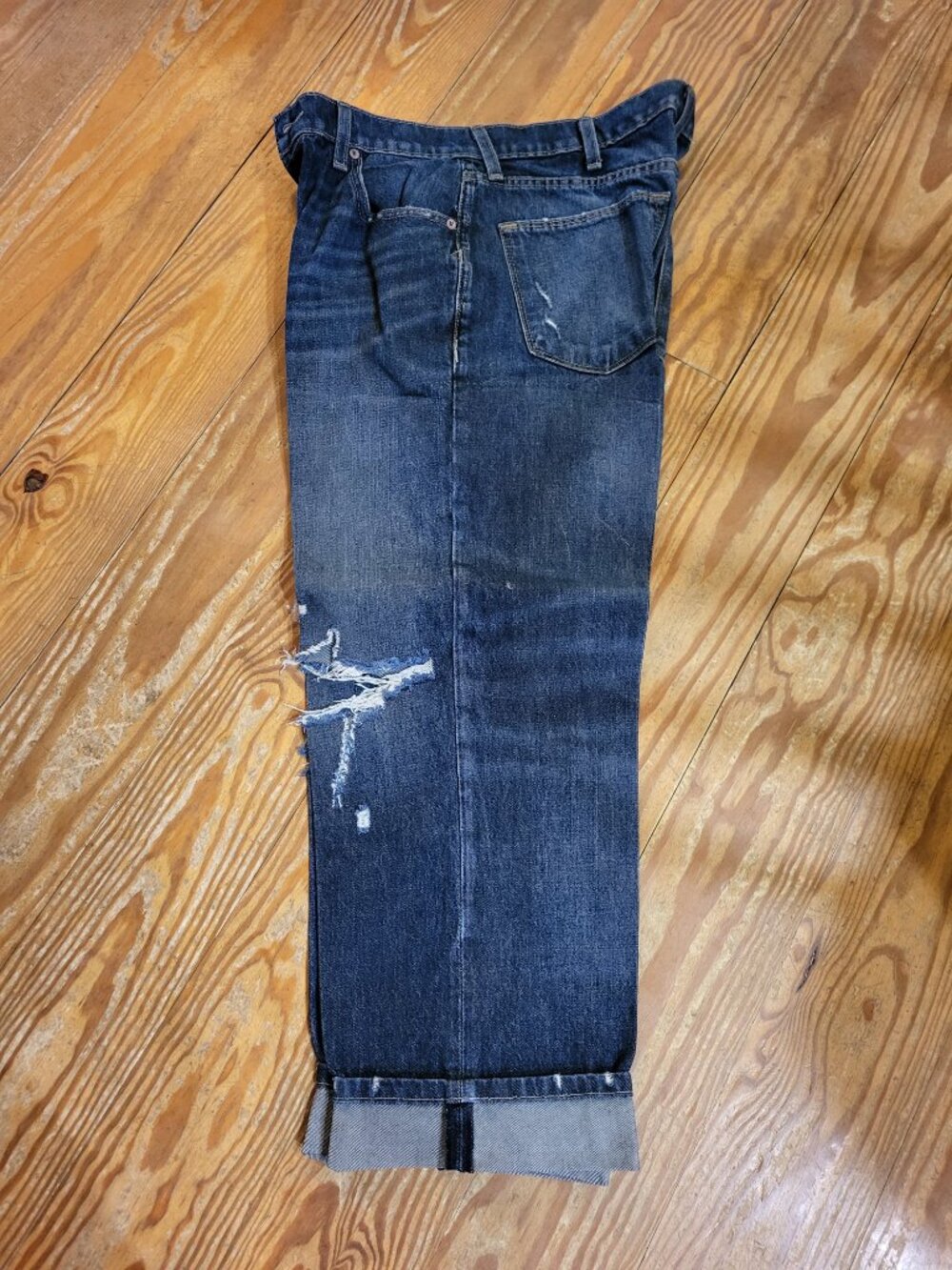 NWOT Ariat Ultra High Rise Relaxed Tomboy Haiti Straight Leg Jeans - 31R